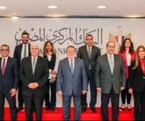 البنك المركزي والتعليم العالي يوفران منحا لمتضررى وقف المعونة الأمريكية