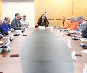 وزيرة التضامن الاجتماعي تترأس اجتماع اللجنة العليا لمتابعة الشكاوى والطلبات والخدمات بالوزارة..وتتابع الإجراءات المتخذة لقياس رضا المواطن