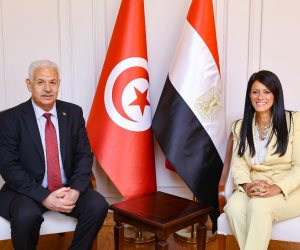  وزيرة التخطيط  والتعاون الدولي تلتقي وزير التجارة وتنمية الصادرات التونسي