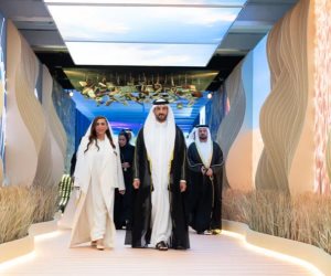 سلطان بن أحمد القاسمي يكرّم يكرم مهند دياب من مصر لفوزه بجائزة صنّاع التغيير بالمحتوى الرقمي المتميز بالإمارات