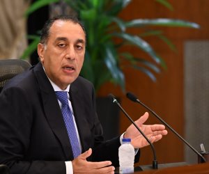 رئيس الوزراء يبدأ جولة ميدانية لتفقد المشروعات الجارية لتطوير المنطقة المحيطة بالمتحف المصري الكبير