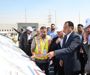 رئيس الوزراء يتابع سير الأعمال بمحطة الأتوبيس الترددي تقاطع طريق الفيوم مع طريق الواحات قرب المتحف المصري الكبير