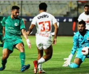 الزمالك متصدر الدوري بثلاثية في المصري