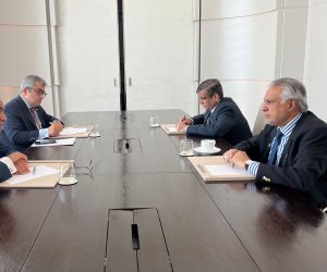 وزير الخارجية يلتقي مع نظيره الباكستاني فى الدوحة