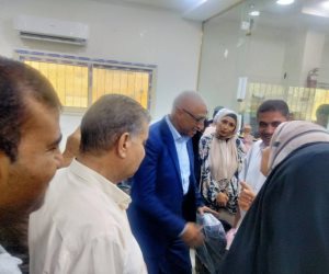 محافظ شمال سيناء يزور مجلس مدينة العريش ويوجه بالاهتمام بمطالب المواطنين (صور)