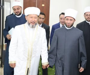 مفتى كازاخستان يستقبل وزير الأوقاف على هامش قمة زعماء الأديان
