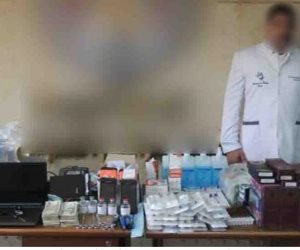 ضبط أحد الأشخاص لقيامه بانتحال صفة طبيب والنصب والاحتيال على المواطنين في التجمع الخامس