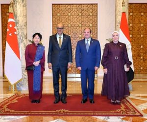 السيدة انتصار السيسي ترحب بجين يوميكو أتوغي حرم رئيس سنغافورة في زيارتها إلى مصر