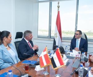 وزير الاستثمار والتجارة الخارجية يلتقي سفير الدنمارك بالقاهرة لبحث سبل تعزيز العلاقات الاقتصادية المشتركة بين البلدين.
