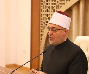 مفتي الجمهورية يجتمع برئيس القطاع الشرعي وعددا من القيادات بدار الإفتاء
