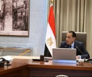 رئيس الوزراء خلال اجتماعه اليوم : توجيهات رئاسية بمواصلة تطوير شركات قطاع الأعمال العام