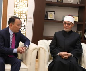 مفتي الجمهورية يستقبل سفير كازاخستان لدى القاهرة لبحث تعزيز التعاون الديني والإفتائي