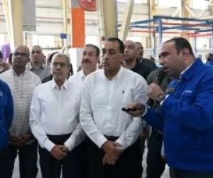 رئيس الوزراء يزور مصنع العربي ـ تويواتشي لإنتاج الزجاج الهندسي