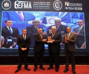 وزير العدل يُكرم رؤساء مصلحة الطب الشرعي السابقين