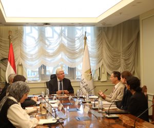 «عاشور» يبحث مع نائب «الهيئة الألمانية للتبادل الأكاديمي» تعزيز التعاون في مجالات التعليم