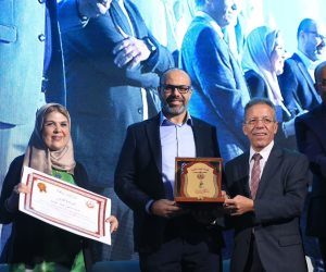 محمد الشريينى أول طبيب يعالج مرض الأكاليزيا بالمنظار: مصر رائدة في جراحات مناظير الفراغ الثالث