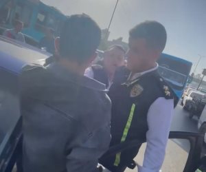 بطل في ضبط النفس.. ضابط مرور واقعة قائد السيارة غير المتزن بالقليوبية سيطر بحرفية على المتهم