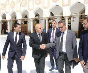 الفريق أول صدقى صبحى يشارك فى صلاة الجنازة على الدكتور أحمد عمر هاشم
