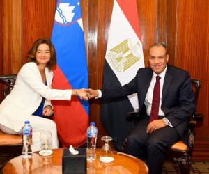 وزير الخارجية يستقبل نائبة رئيس الوزراء ووزيرة خارجية سلوفينيا