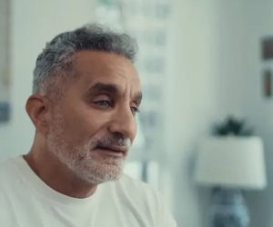 باسم يوسف لـ "كلمة أخيرة" :لا أعلم لماذا يربطني البعض بالسياسة مع إننى شخص كوميدي