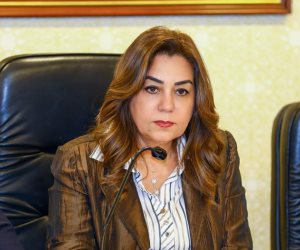 وزيرة التنمية المحلية تتابع انتظام العمل بمواقف السيارات ومحطات الوقود بالمحافظات بعد تحريك أسعار الوقود
