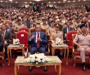 الرئيس السيسي: «ساعة الحرب بتأخر البلد سنين.. والكلمة تأثيرها خطير»