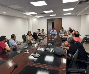 مسئولو جهاز مدينة القاهرة الجديدة يلتقون عدداً من سكان المدينة لمناقشة مطالبهم ومقترحاتهم