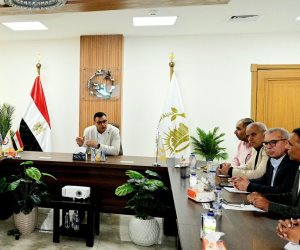 وزير الإسكان يتابع الموقف التنفيذي لعدد من المشروعات بمدينة العبور الجديدة وزير الإسكان يتابع الموقف التنفيذي لعدد من المشروعات بمدينة العبور الجديدة