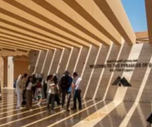 صحيفة كندية تتغنى بتطوير منطقة الأهرامات مع اقتراب افتتاح المتحف المصرى صحيفة كندية تتغنى بتطوير منطقة الأهرامات مع اقتراب افتتاح المتحف المصرى