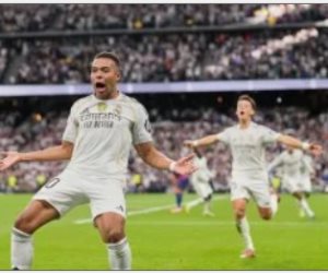 ريال مدريد يخطف برشلونة 2-1 ويواصل صدارة ترتيب الدورى الإسبانى.. فيديو وصور ريال مدريد يخطف برشلونة 2-1 ويواصل صدارة ترتيب الدورى الإسبانى.. فيديو وصور