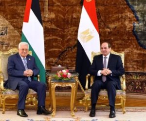 أبو مازن يشكر الرئيس السيسي لمنعه التهجير ودعم صمود الفلسطينيين أبو مازن يشكر الرئيس السيسي لمنعه التهجير ودعم صمود الفلسطينيين