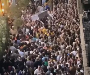 تشييع جثامين الأطفال الثلاثة ووالدتهم ضحايا جريمة فيصل.. صور تشييع جثامين الأطفال الثلاثة ووالدتهم ضحايا جريمة فيصل.. صور
