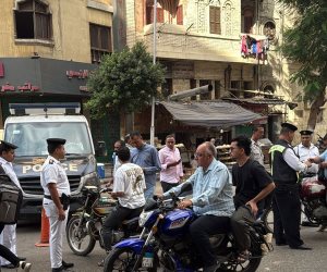 حملة أمنية موسعة بالجمالية لإعادة الإنضباط ورفع الإشغالات وسط ترحيب الأهالي (صور) حملة أمنية موسعة بالجمالية لإعادة الإنضباط ورفع الإشغالات وسط ترحيب الأهالي (صور)