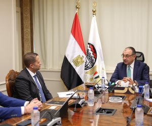 وزير قطاع الأعمال العام يبحث مع "سيمنس للطاقة" فرص التعاون ونقل التكنولوجيا والطاقة المتجددة وزير قطاع الأعمال العام يبحث مع "سيمنس للطاقة" فرص التعاون ونقل التكنولوجيا والطاقة المتجددة