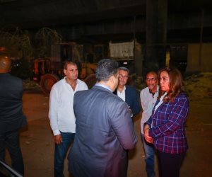 جولة ليلية لوزيرة التنمية المحلية والقائم بأعمال وزير البيئة لتفقد المنطقة المحيطة بالمتحف المصرى الكبير لمتابعة جهود النظافة والتجميل والتشجير ورفع أي مخلفات جولة ليلية لوزيرة التنمية المحلية والقائم بأعمال وزير البيئة لتفقد المنطقة المحيطة بالمتحف المصرى الكبير لمتابعة جهود النظافة والتجميل والتشجير ورفع أي مخلفات