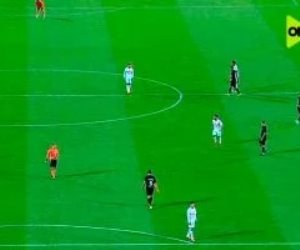 60 دقيقة .. العارضة تمنع بيزيرا من تسجيل الهدف الثانى للزمالك والنتيجة (1-1) 60 دقيقة .. العارضة تمنع بيزيرا من تسجيل الهدف الثانى للزمالك والنتيجة (1-1)