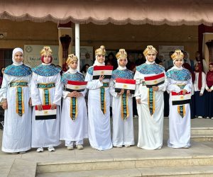 بالزي الفرعوني.. طلاب المدارس يحتفلون بافتتاح المتحف المصري الكبير (صور) بالزي الفرعوني.. طلاب المدارس يحتفلون بافتتاح المتحف المصري الكبير (صور)