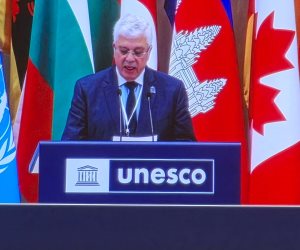 مصر تشكر دول اليونسكو لانتخاب خالد العناني مديراً عاماً للمنظمة الدولية مصر تشكر دول اليونسكو لانتخاب خالد العناني مديراً عاماً للمنظمة الدولية