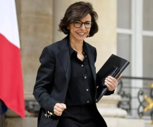 وزيرة الثقافة الفرنسية: المتحف الكبير "المهيب" هدية حقيقية للعالم.. وعلى مصر أن تفتخر بهذا الحدث المهم وزيرة الثقافة الفرنسية: المتحف الكبير "المهيب" هدية حقيقية للعالم.. وعلى مصر أن تفتخر بهذا الحدث المهم