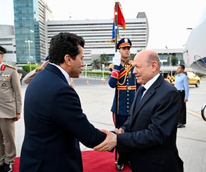 رئيس مجلس القيادة اليمنى يصل القاهرة للمشاركة في افتتاح المتحف المصري الكبير رئيس مجلس القيادة اليمنى يصل القاهرة للمشاركة في افتتاح المتحف المصري الكبير