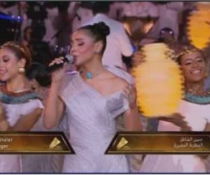 حنين الشاطر تقدم أغنية خلال حفل المتحف المصرى الكبير أمام الرئيس السيسى