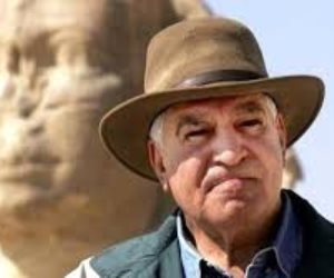 زاهى حواس يزعم أن حجرة دفن الملك خوفو داخل الهرم