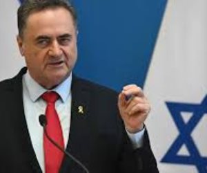 وزير الدفاع الإسرائيلي: حزب الله يلعب بالنار ولن نسمح بتهديد سكان الشمال