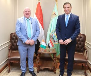 وزير الزراعة يبحث مع نظيره الأيرلندي تعزيز التعاون المشترك ويستعرضان فرص الشراكة