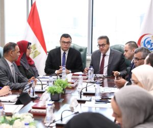 وزير الصحة يستقبل وزير الإسكان لمناقشة مشروعات صحية مشتركة