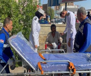 الأجهزة الأمنية بالفيوم تنقل "مُسن" غير قادر على الحركة وليس له مأوى للمستشفى لتلقى العلاج