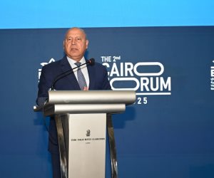 وزير الصناعة والنقل يستعرض جهود الدولة في مجالي الصناعة والنقل خلال العامين الماضيين