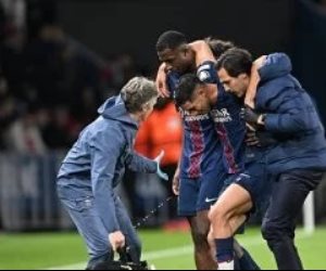 بالدموع .. خروج أشرف حكيمي من قمة باريس سان جيرمان والبايرن بعد تعرضه لإصابة خطيرة  .. فيديو