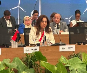 وزيرة التنمية المحلية تشارك في حوار المائدة المستديرة حول "التحول في مجال الطاقة"