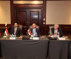 مذكرة تفاهم بين موانئ البحر الأحمر و"الجسر العربي" لإنشاء ترسانة لبناء وصيانة وإصلاح السفن بميناء سفاجا الكبير